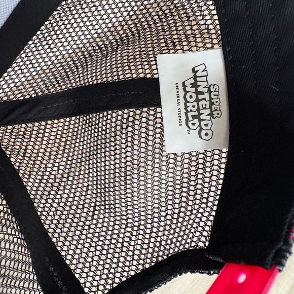 Super Nintendo World Hat Bowser Universal Studios Black Pink Rare - Picture 3 of 9